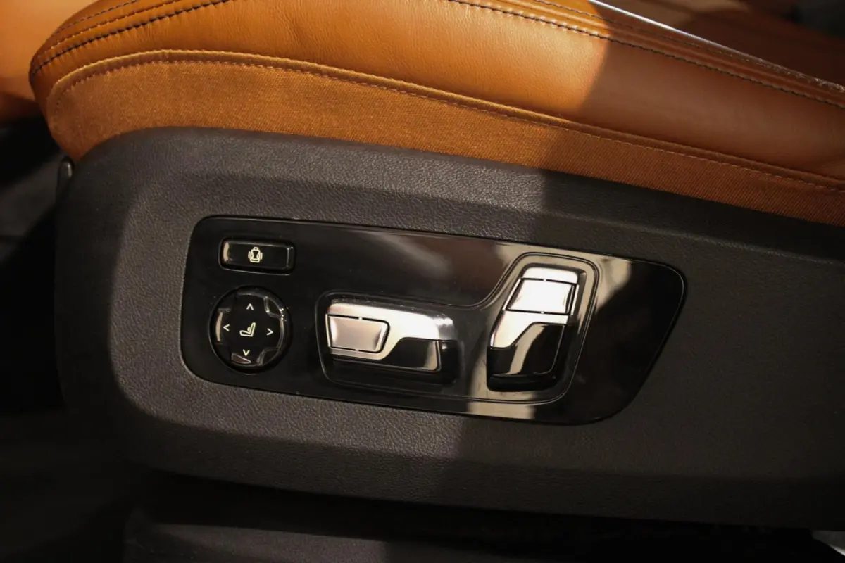 xDrive50e M-sport PANO | SKYL | MASSAGE | INDIVIDUAL