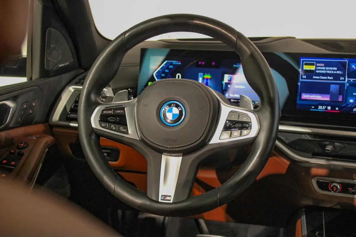 xDrive50e M-sport PANO | SKYL | MASSAGE | INDIVIDUAL