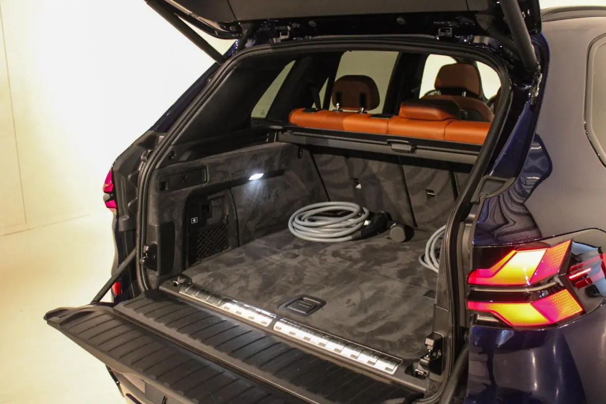 xDrive50e M-sport PANO | SKYL | MASSAGE | INDIVIDUAL