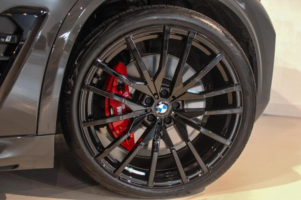 xDrive50e M-sport Pro PANO | SKYLOUNGE | DRAVIT
