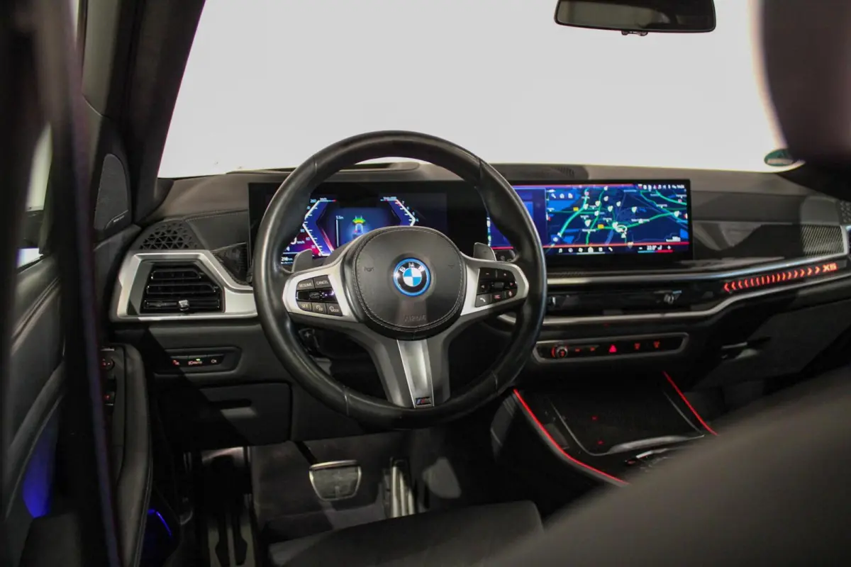 xDrive50e M-sport Pro PANO | SKYLOUNGE | DRAVIT