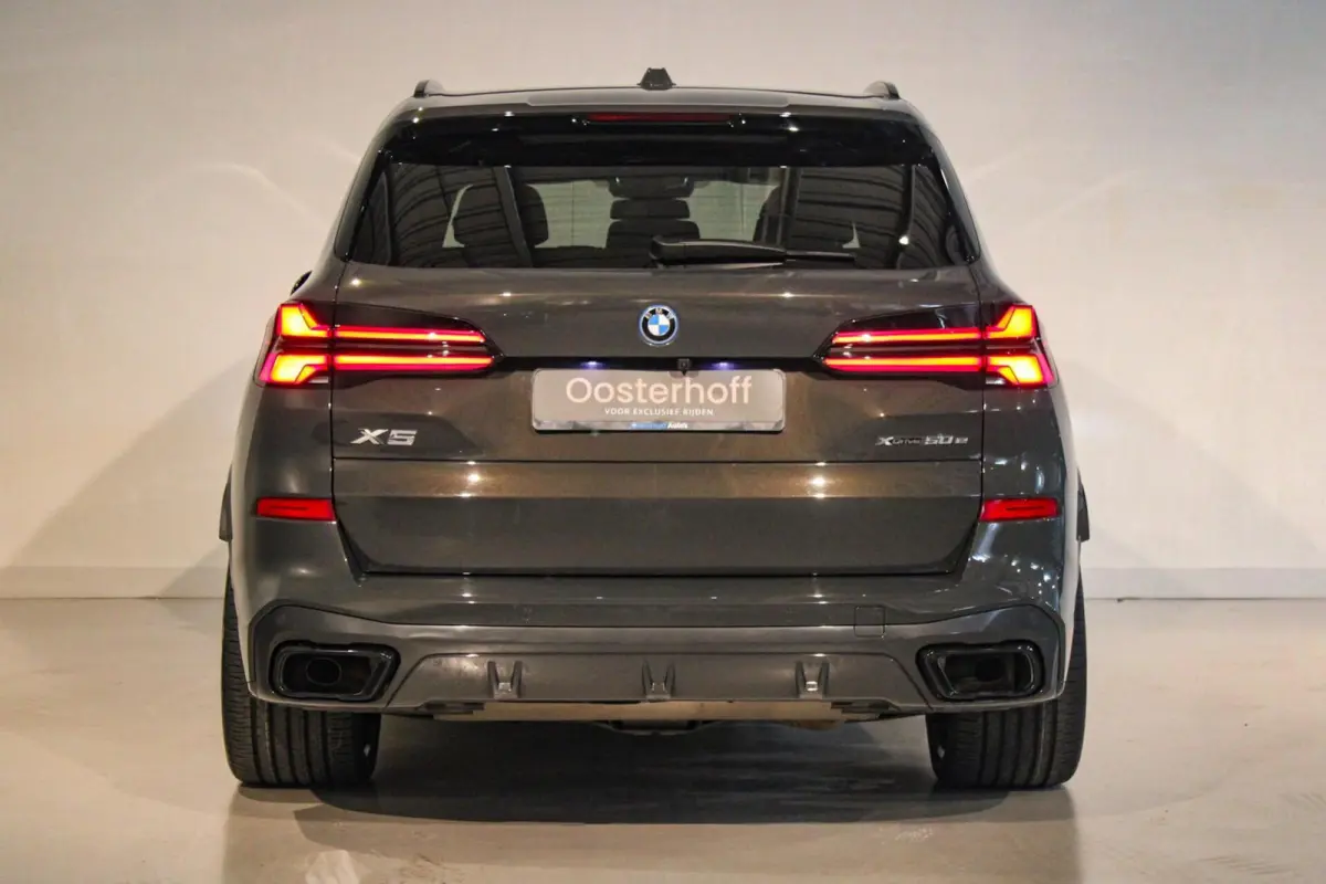 xDrive50e M-sport Pro PANO | SKYLOUNGE | DRAVIT