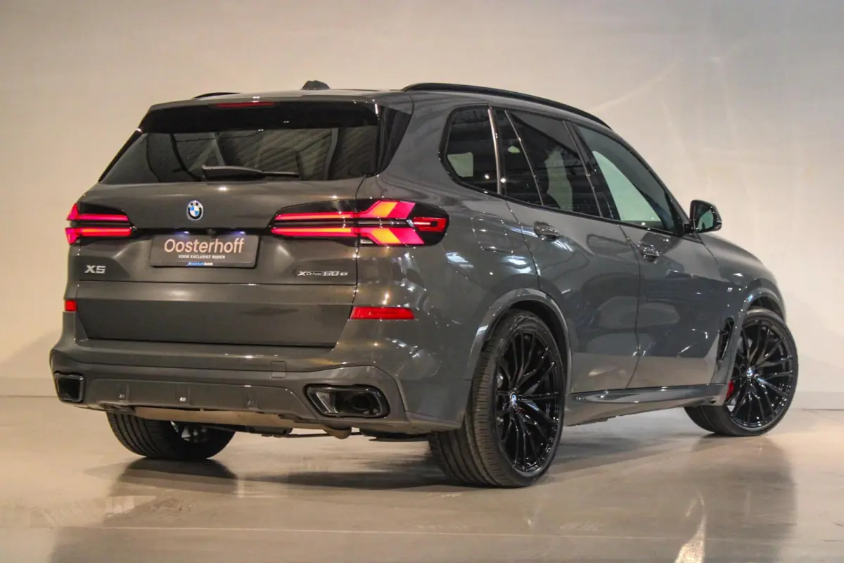 xDrive50e M-sport Pro PANO | SKYLOUNGE | DRAVIT