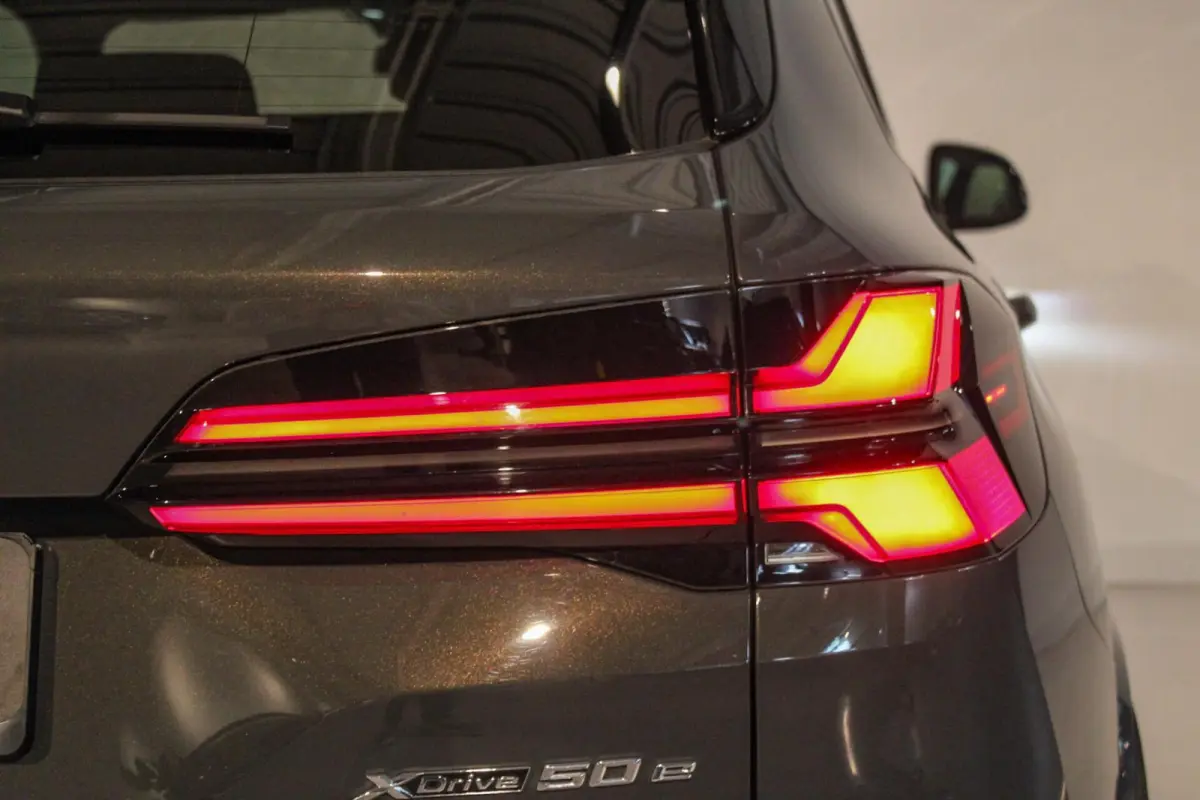 xDrive50e M-sport Pro PANO | SKYLOUNGE | DRAVIT