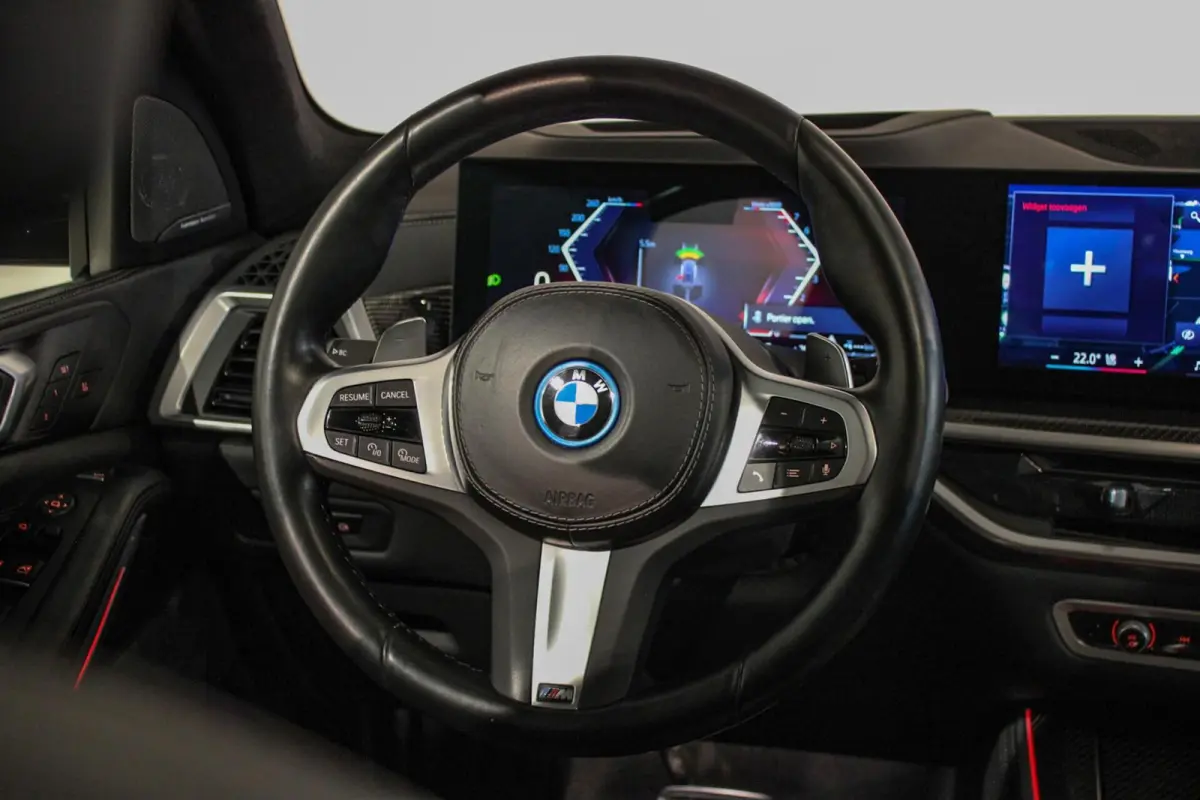 xDrive50e M-sport Pro PANO | SKYLOUNGE | DRAVIT