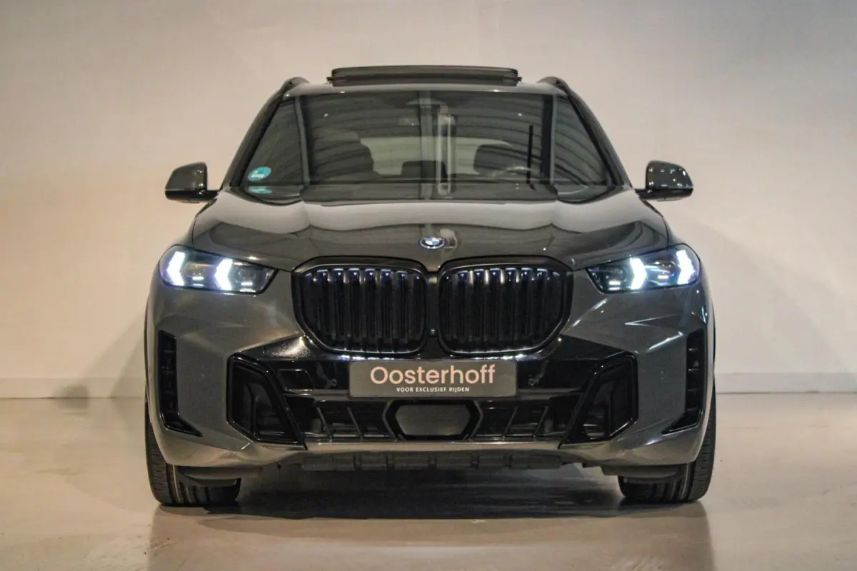 xDrive50e M-sport Pro PANO | SKYLOUNGE | DRAVIT
