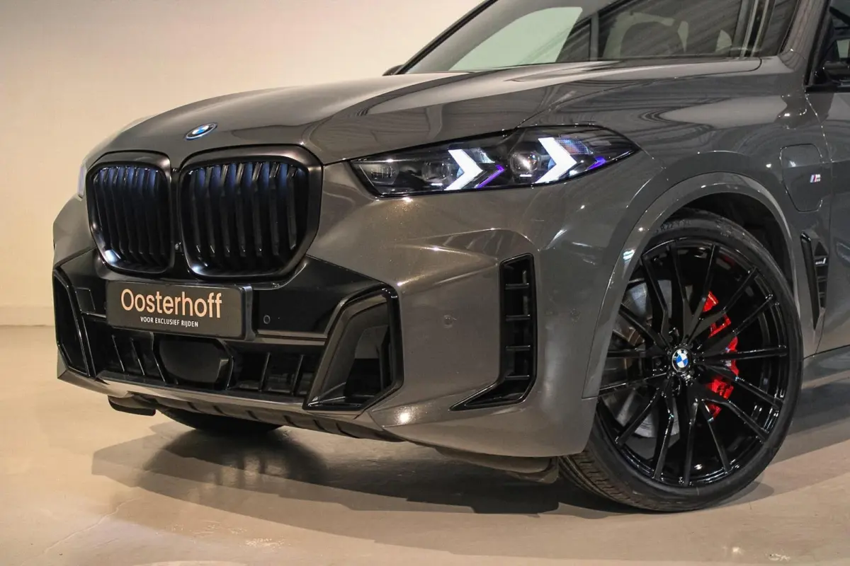 xDrive50e M-sport Pro PANO | SKYLOUNGE | DRAVIT