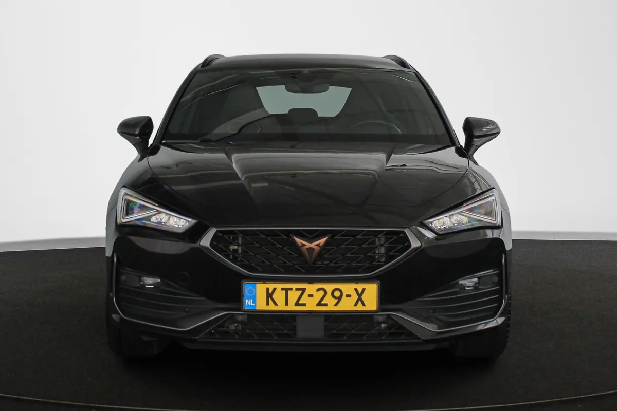 1.4 e-Hybrid Business Trekhaak Stuur-Stoelverwarming Memory