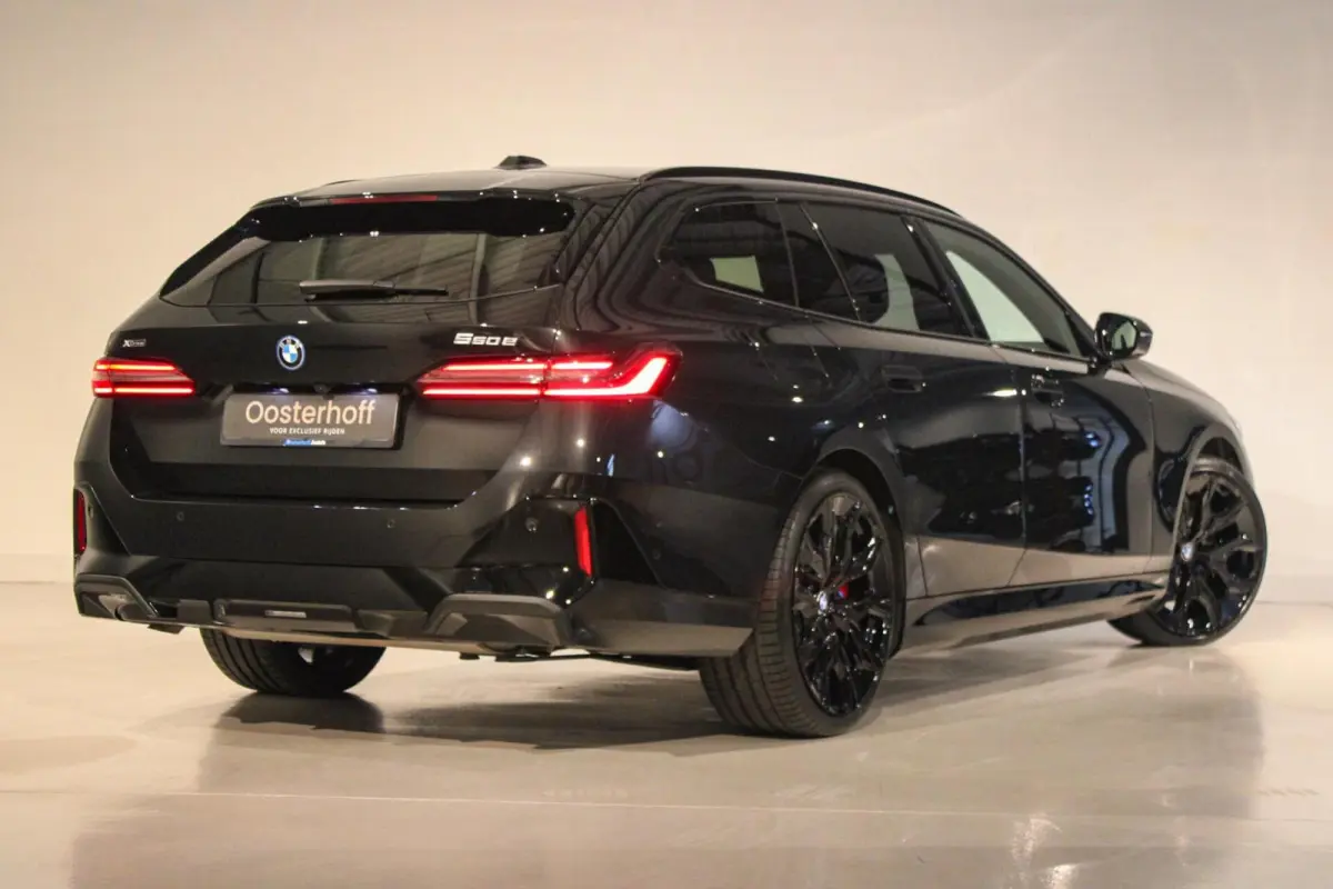 550e xDrive M-sport Pro PANO | B&W