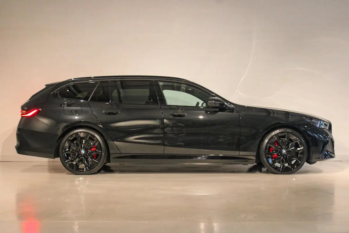 550e xDrive M-sport Pro PANO | B&W