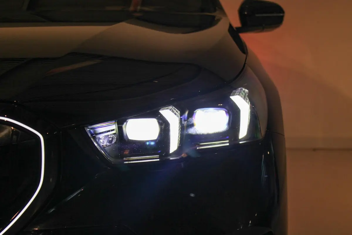 550e xDrive M-sport Pro PANO | B&W