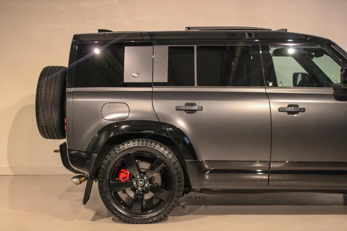5.0 P525 V8 Grijs Kenteken