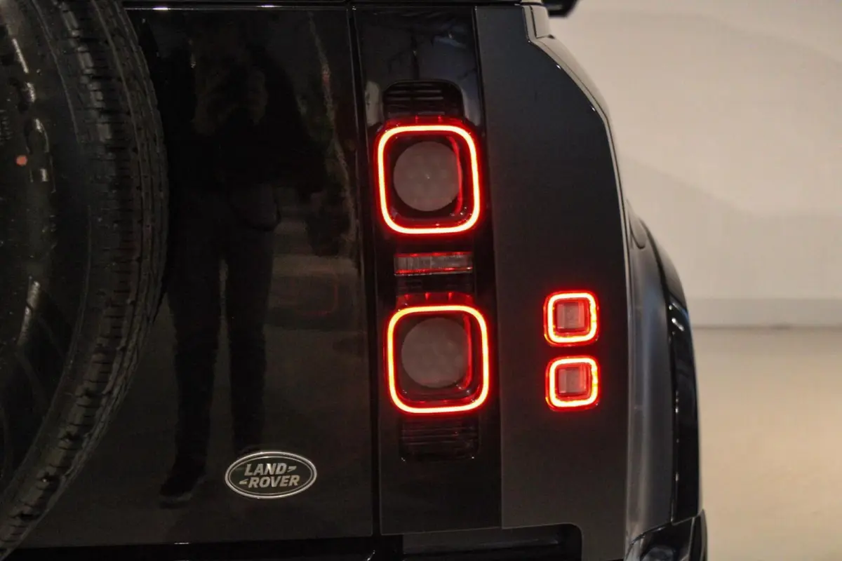 5.0 P525 V8 Grijs Kenteken