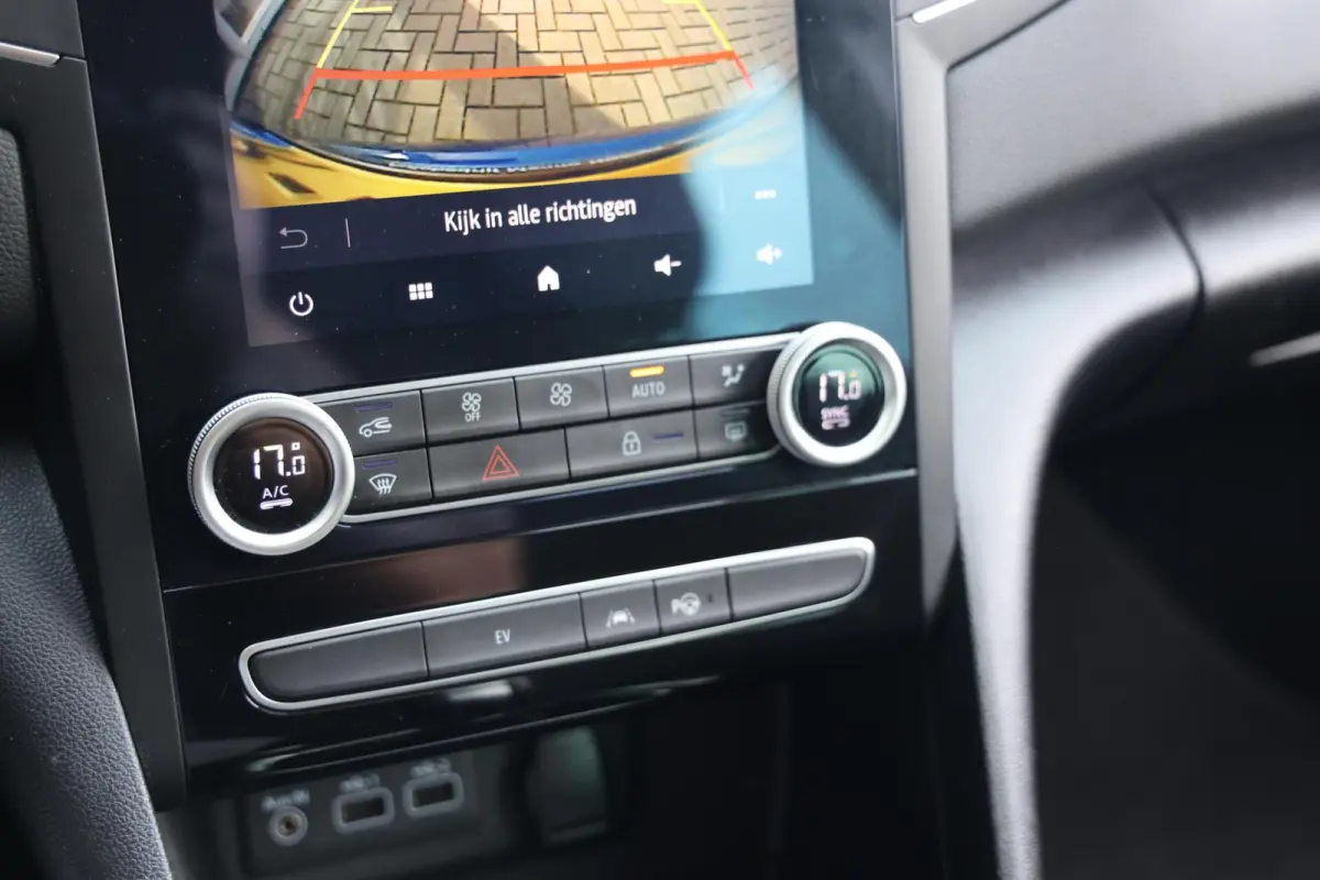 Estate 1.6 Plug-In Hybrid 160 Intens|Camera|HUD|Keyless|Dodehoek assistentie