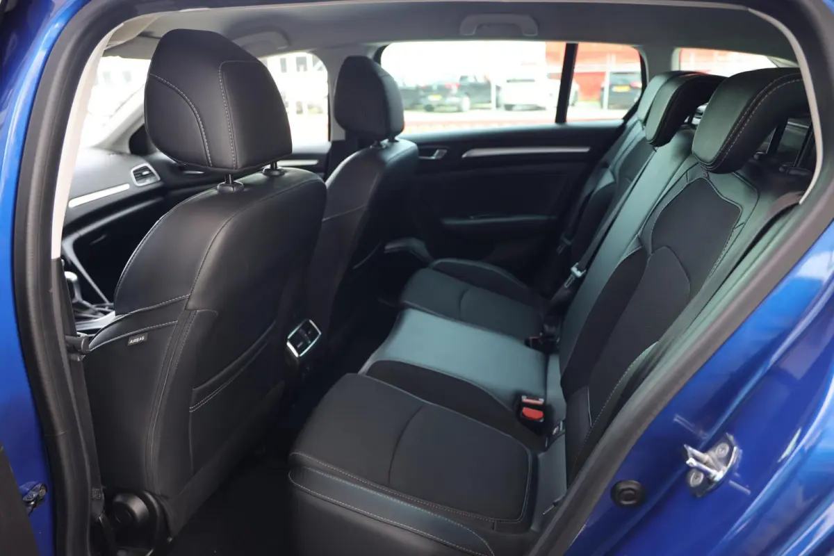Estate 1.6 Plug-In Hybrid 160 Intens|Camera|HUD|Keyless|Dodehoek assistentie