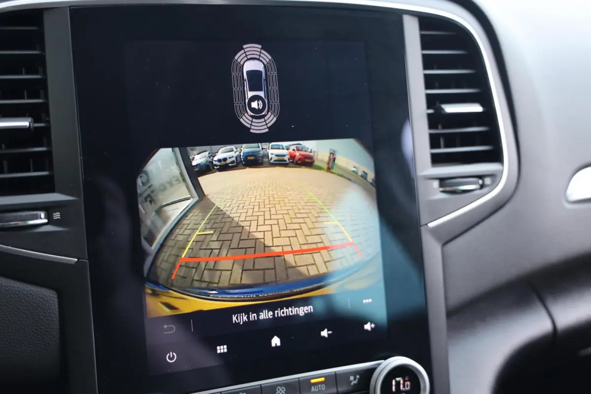Estate 1.6 Plug-In Hybrid 160 Intens|Camera|HUD|Keyless|Dodehoek assistentie