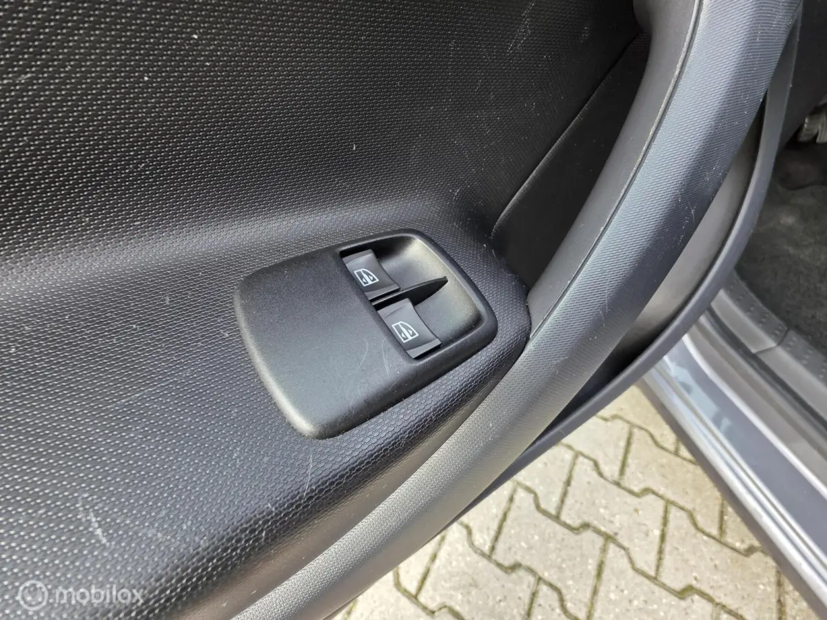 1.0 /Cruise Control /Autom. Airco /Nwe. APK