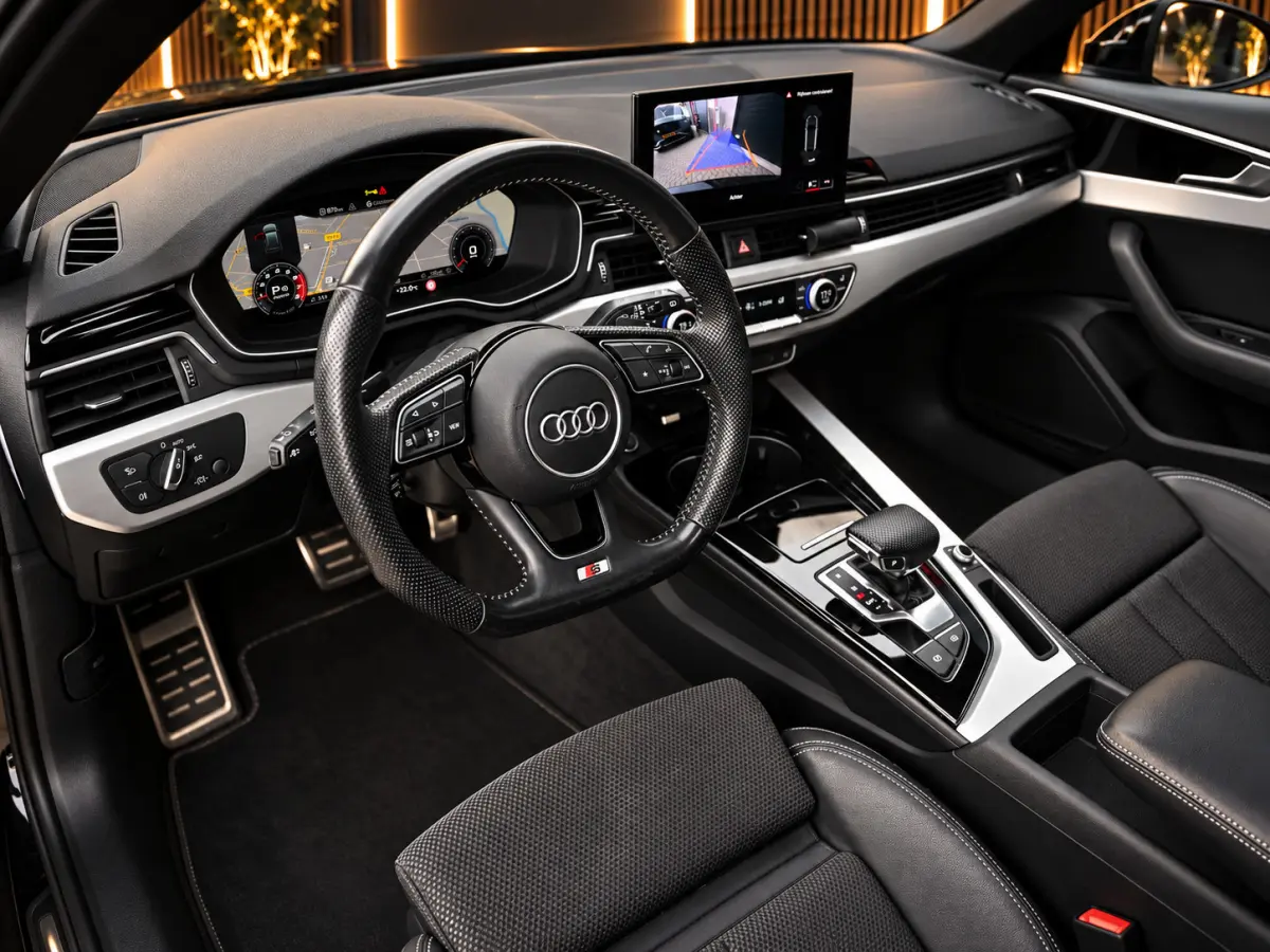 2.0 TFSI S-Line | Pano | Ambient | Digital Dash | Camera | Leder - Alcatara | Carplay - Android Auto | RS Diffuser | Adaptive Cruise | Lane Assist | Matrix Led | Dodehoek Detectie