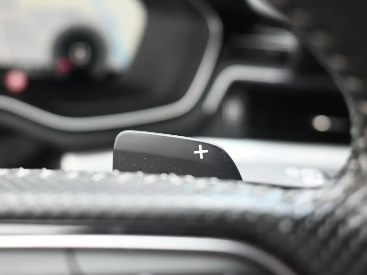 2.0 TFSI S-Line | Pano | Ambient | Digital Dash | Camera | Leder - Alcatara | Carplay - Android Auto | RS Diffuser | Adaptive Cruise | Lane Assist | Matrix Led | Dodehoek Detectie