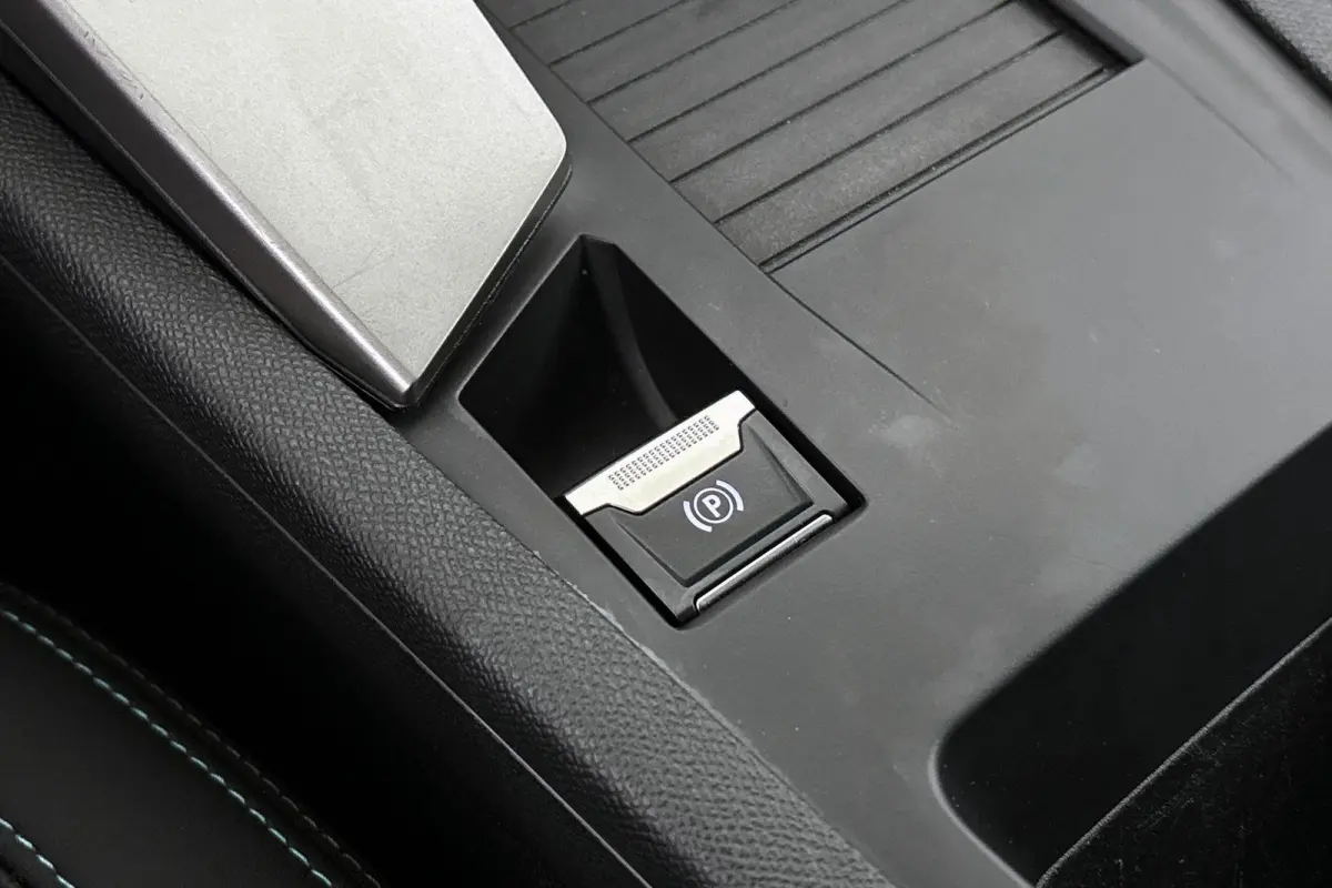 1.2 Hybrid 145 e-DCS6 Allure Automaat Camera Apple CarPlay