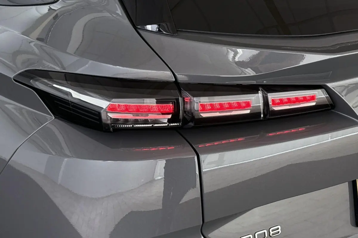 1.2 Hybrid 145 e-DCS6 Allure Automaat Camera Apple CarPlay