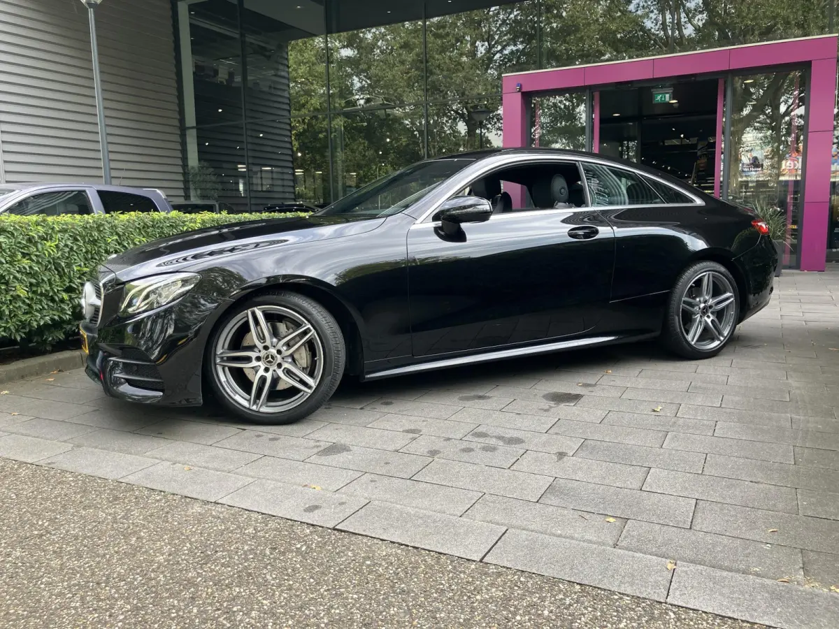 200 Business | WORDT VERWACHT | APPLE CARPLAY | ANDROID AUTO | ACHTERUITRIJCAMERA | LEDER | STOELVERWARMING | SFEERVERLICHTING | DYNAMIC SELECT | PARK ASSIST | NAVIGATIE | CRUISE CONTROL | V