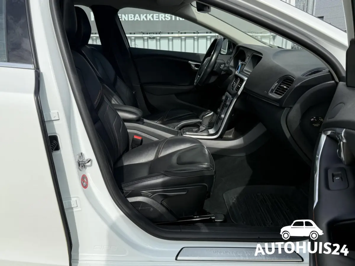 1.5 T3 Ocean Race AUTOMAAT XENON|NAVI|LEDER|17"