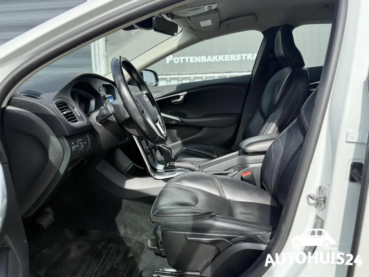 1.5 T3 Ocean Race AUTOMAAT XENON|NAVI|LEDER|17"