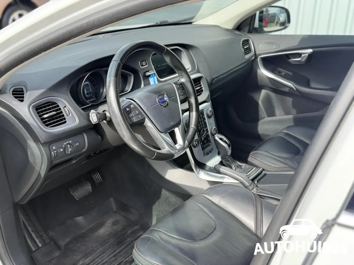 1.5 T3 Ocean Race AUTOMAAT XENON|NAVI|LEDER|17"