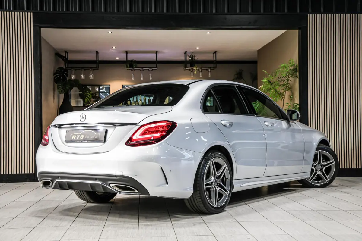 180 Business Solution AMG Plus Upgrade Edition|Camera|Sportonderstel|Keyless