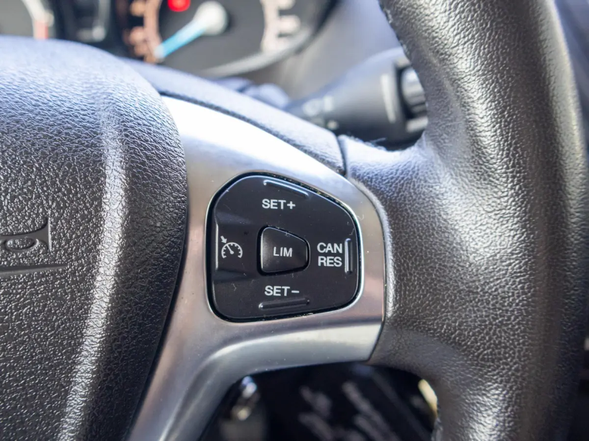1.5 TDCI Economy Edition Cruise control Verwarmde voorruit