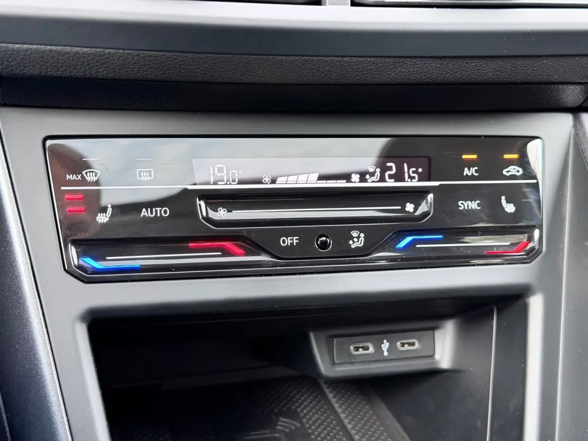 1.0 TSI Style Pano/AppleCarPlay/IQ.Light