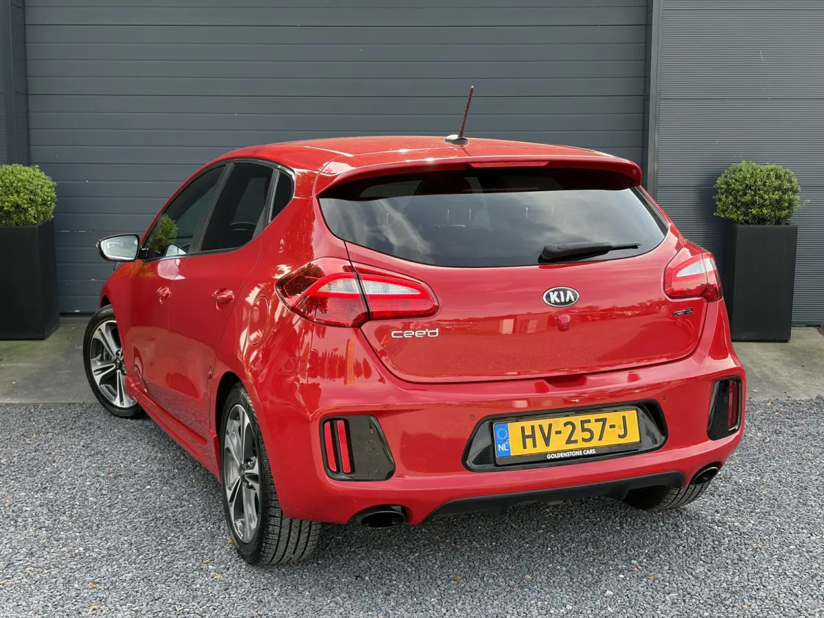 cee'd 1.0 T-GDi GT-Line ✓2e Eigenaar✓Net beurt gehad✓Camera✓120pk✓Stoelverw✓Stuurverw✓6 Bak✓Navi✓Afn Trekhaak✓Keyless✓Pdc✓Lm velgen✓N.A.P✓Apk tot 09-2027