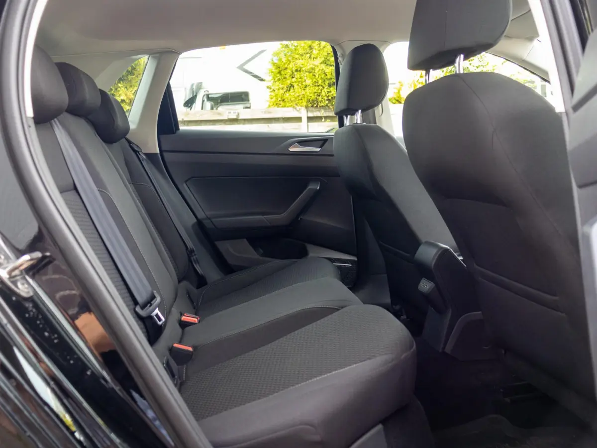 1.0 TSI Comfortline Apple CarPlay Clima 18"