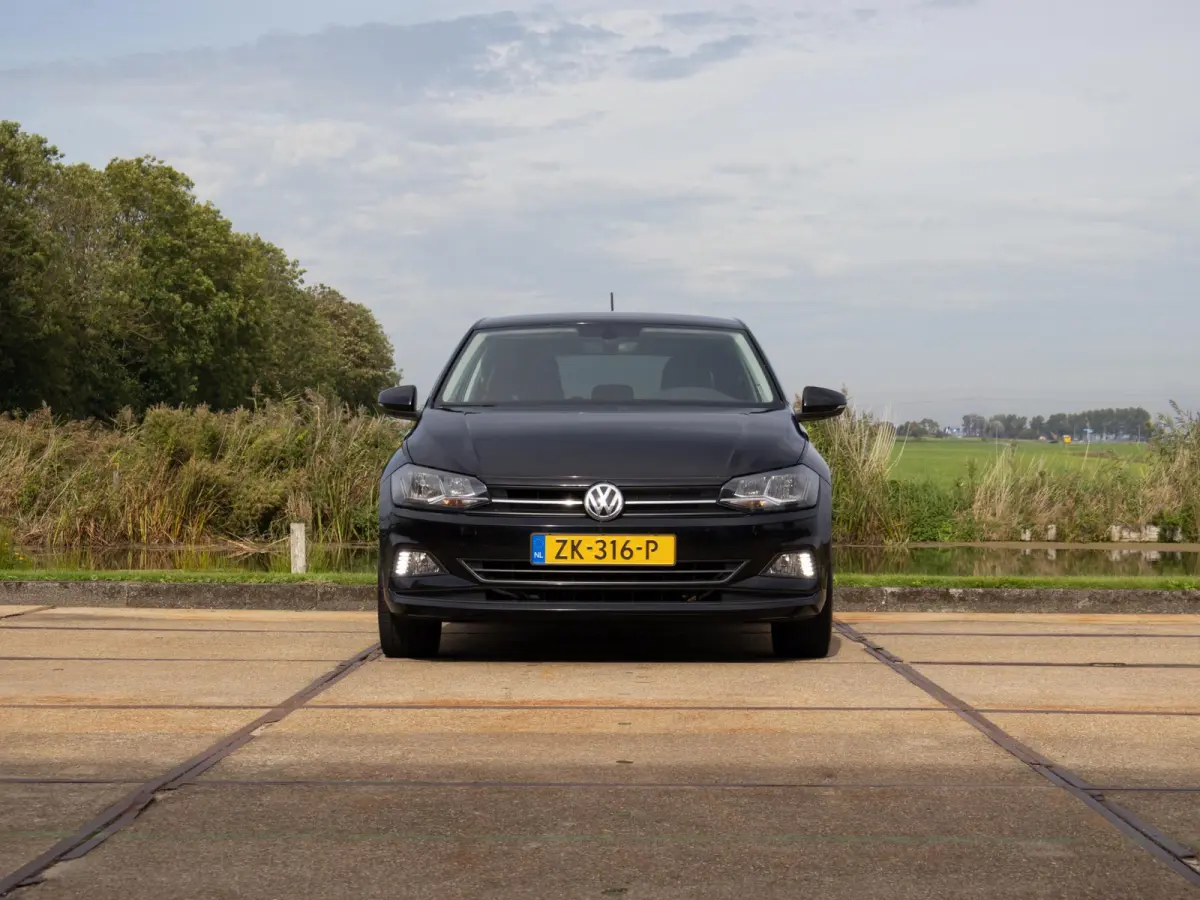 1.0 TSI Comfortline Apple CarPlay Clima 18"