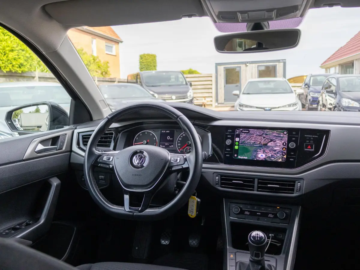 1.0 TSI Comfortline Apple CarPlay Clima 18"