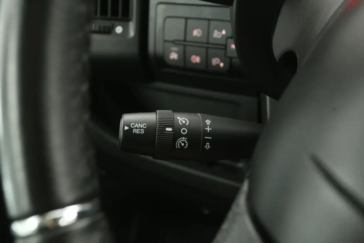 2.2 BlueHDI 140PK 3,5t L3H2 | Clima | Camera | Cruise | 3 Zits | Carplay | Navi | Parkeersens.