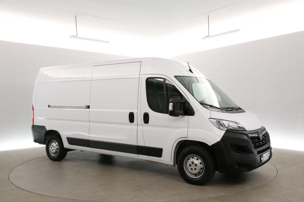 2.2 BlueHDI 140PK 3,5t L3H2 | Clima | Camera | Cruise | 3 Zits | Carplay | Navi | Parkeersens.