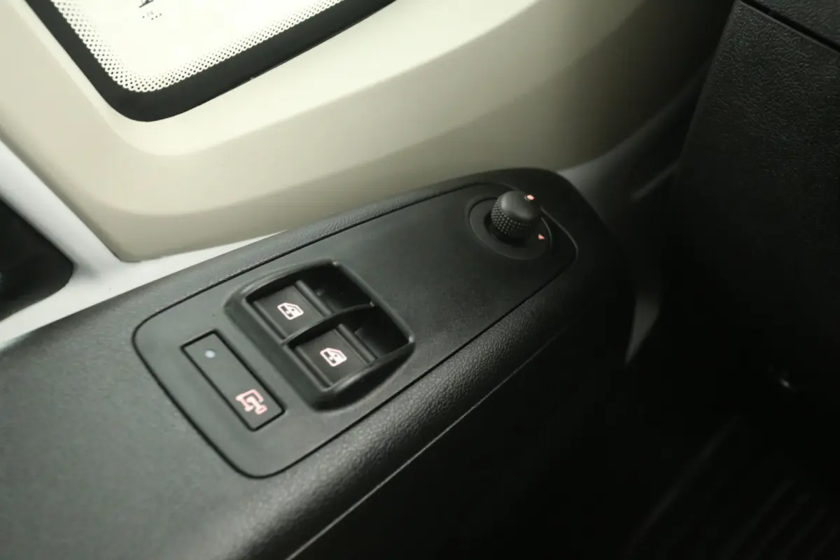 2.2 BlueHDI 140PK 3,5t L3H2 | Clima | Camera | Cruise | 3 Zits | Carplay | Navi | Parkeersens.