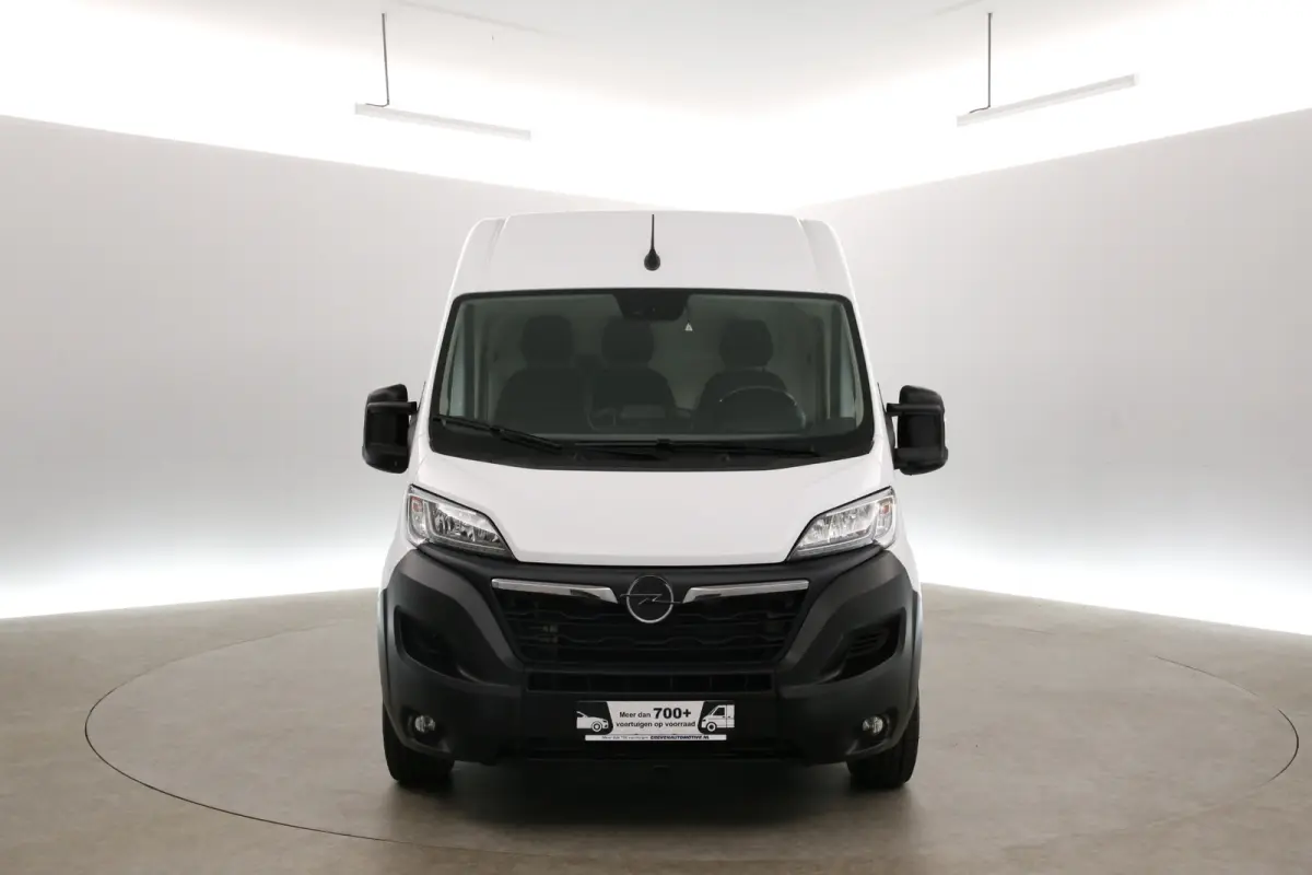 2.2 BlueHDI 140PK 3,5t L3H2 | Clima | Camera | Cruise | 3 Zits | Carplay | Navi | Parkeersens.