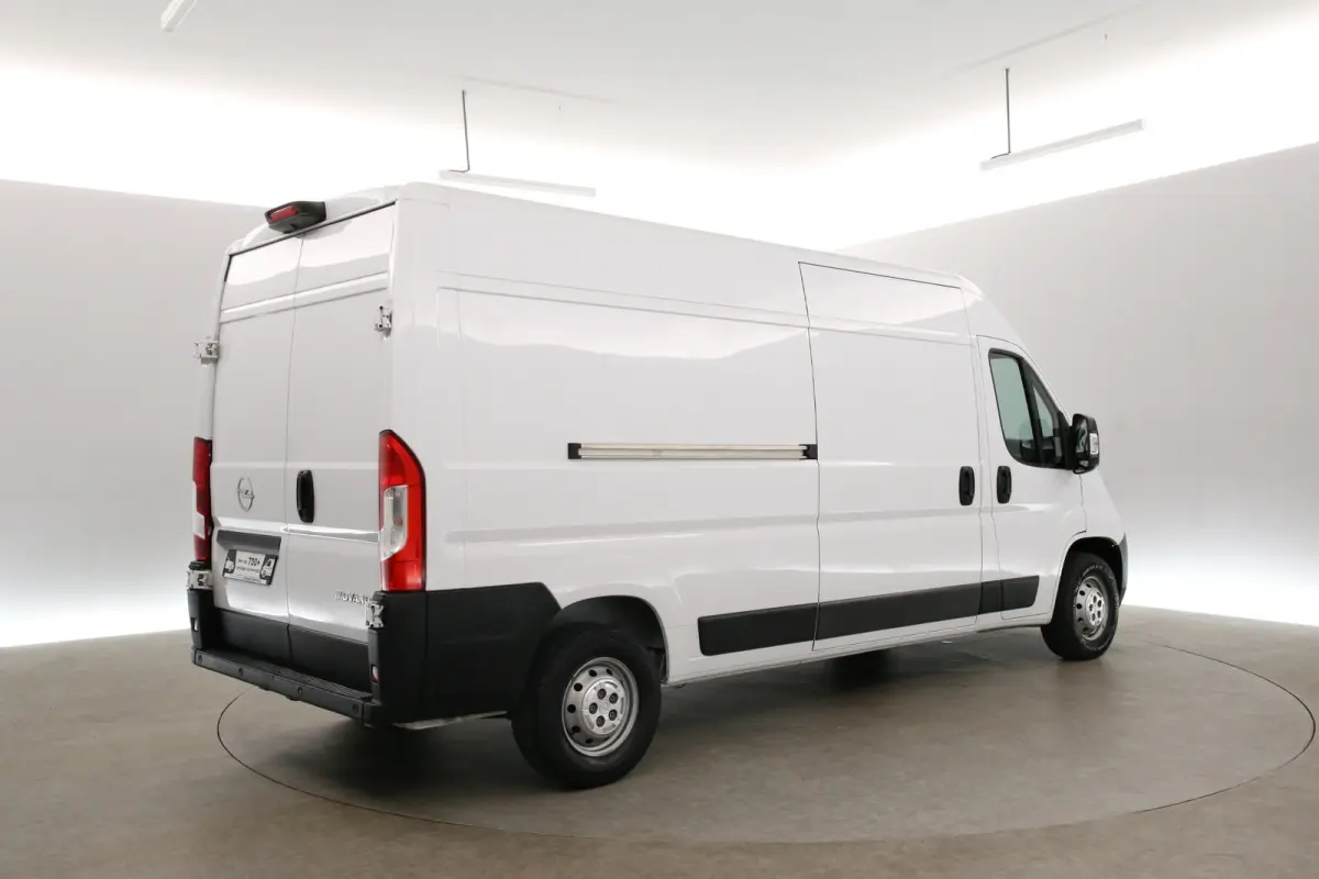 2.2 BlueHDI 140PK 3,5t L3H2 | Clima | Camera | Cruise | 3 Zits | Carplay | Navi | Parkeersens.