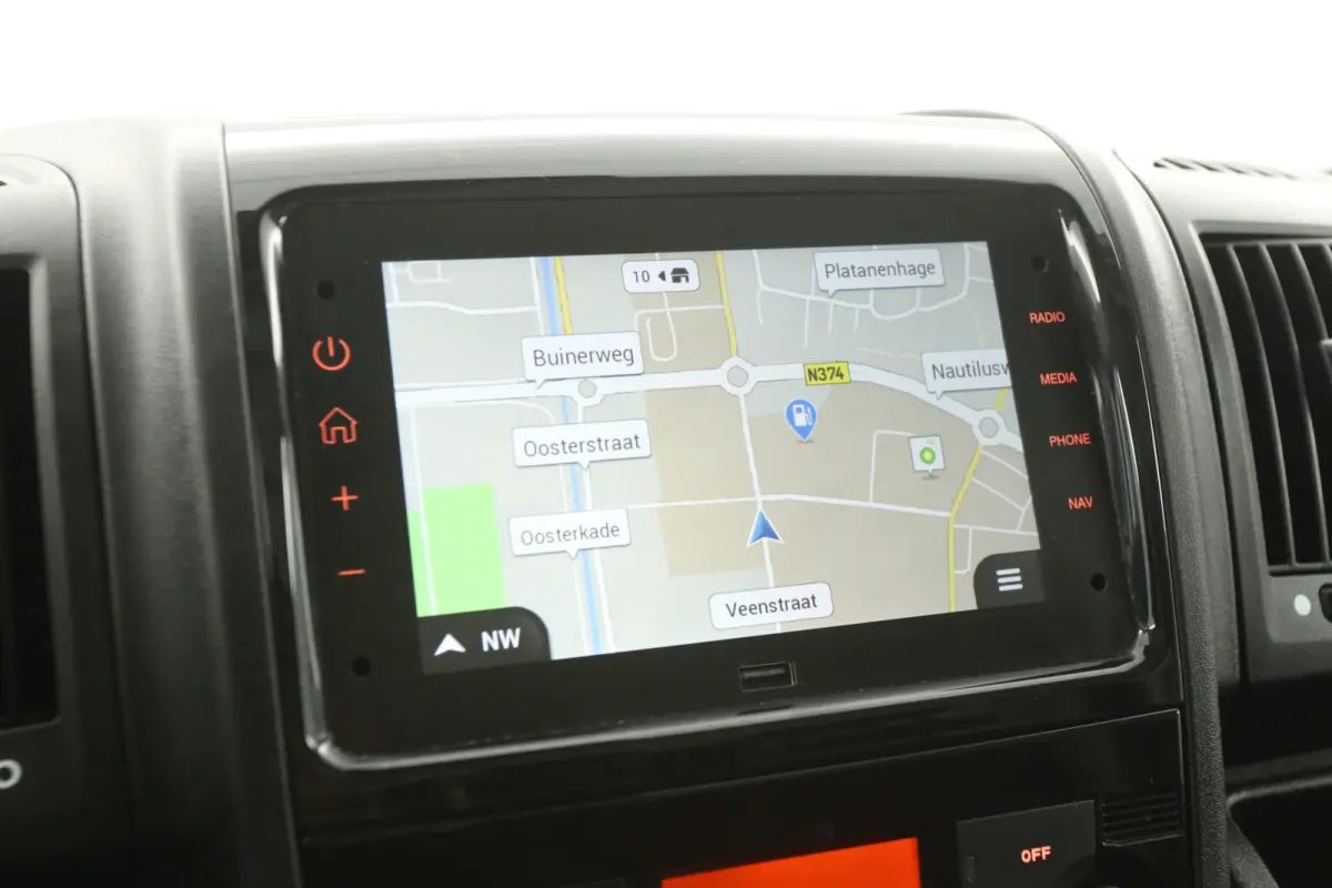 2.2 BlueHDI 140PK 3,5t L3H2 | Clima | Camera | Cruise | 3 Zits | Carplay | Navi | Parkeersens.