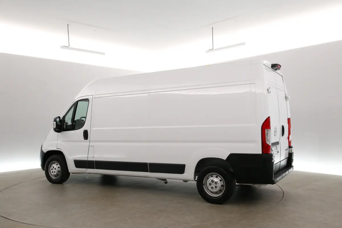 2.2 BlueHDI 140PK 3,5t L3H2 | Clima | Camera | Cruise | 3 Zits | Carplay | Navi | Parkeersens.
