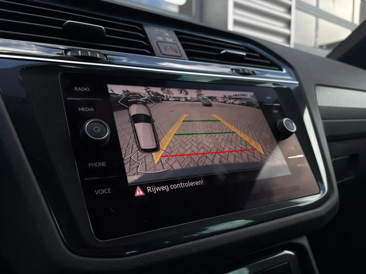 1.5 TSI 150 pk R-Line Business+ 7-DSG | Trekhaak | Navigatie | Achteruitrijcamera | ACC |