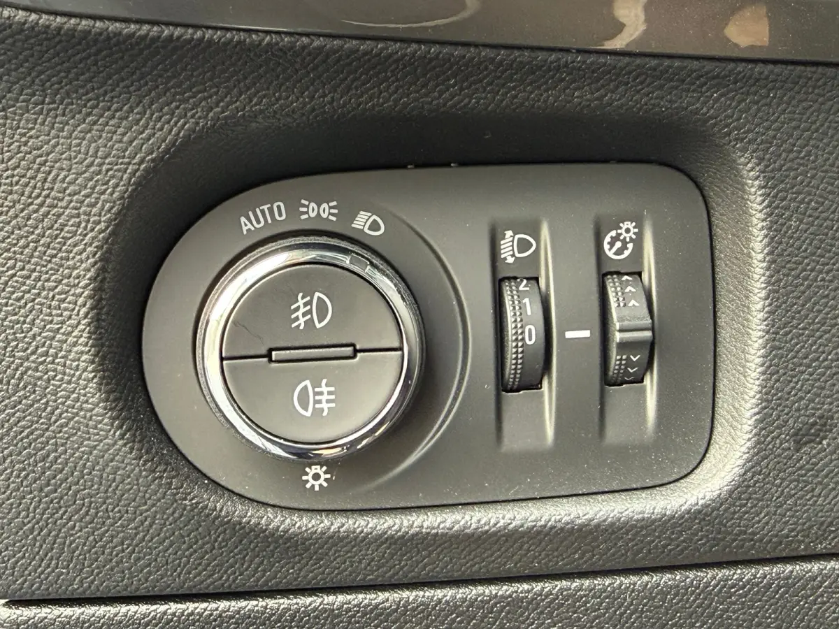 1.2 100PK Elegance | CAMERA ACHTER| PARKEERSENSOREN V&A| CLIMATE CONTROL| DAB| CRUISE CONTROL