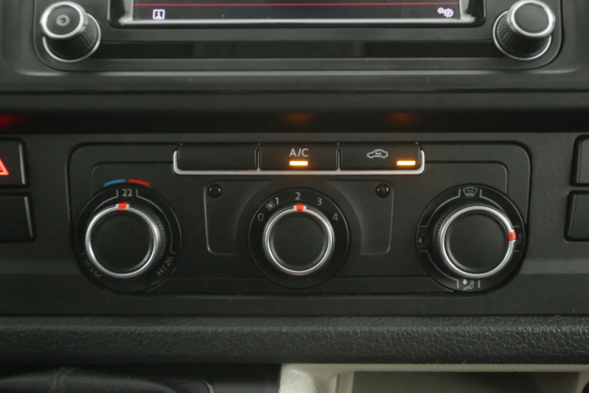 2.0 TDI L2H1 150PK | Dubbele Cabine | Airco | Cruise | Carplay | Navi | Trekhaak