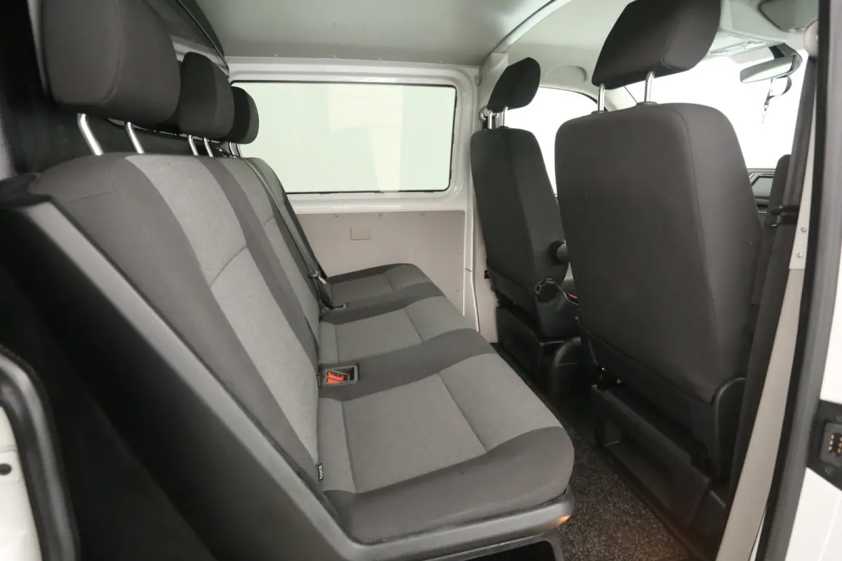 2.0 TDI L2H1 150PK | Dubbele Cabine | Airco | Cruise | Carplay | Navi | Trekhaak