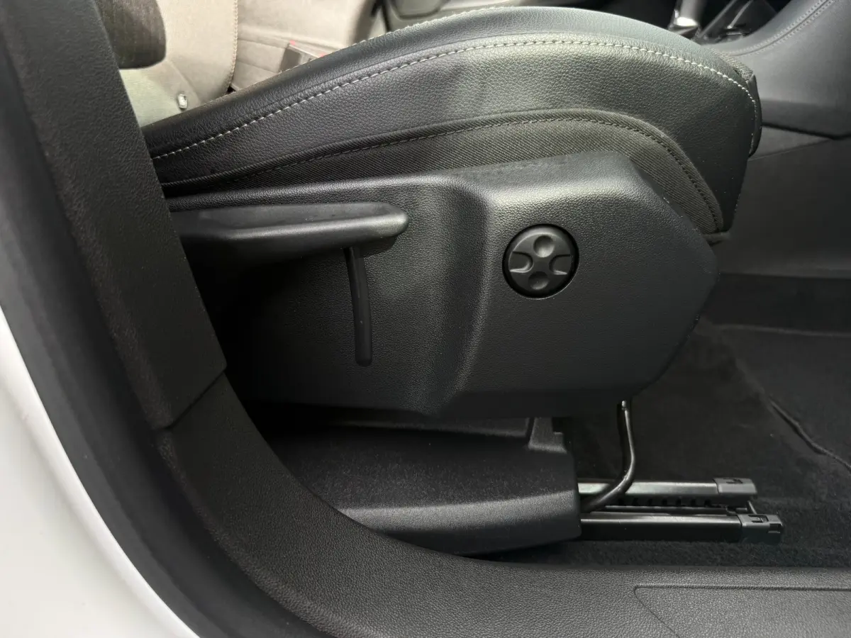 1.2 130PK Turbo Business Elegance AUT | CAMERA| PARKEERSENSOREN V&A| KEYLESS ENTRY&START| CLIMATE CONTROL| AGR-COMFORTSTOELEN