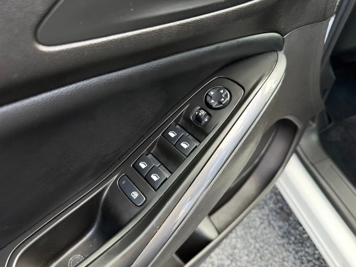 1.2 130PK Turbo Business Elegance AUT | CAMERA| PARKEERSENSOREN V&A| KEYLESS ENTRY&START| CLIMATE CONTROL| AGR-COMFORTSTOELEN