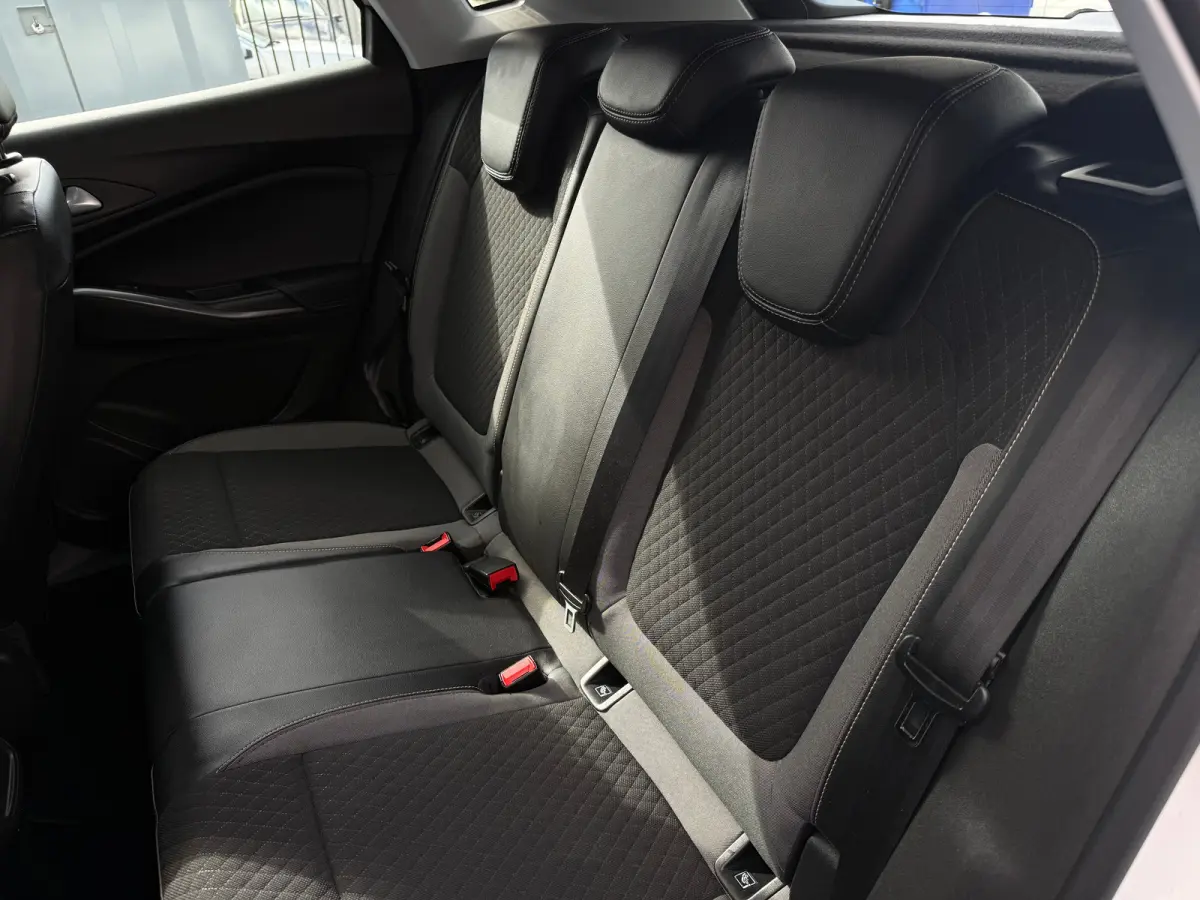 1.2 130PK Turbo Business Elegance AUT | CAMERA| PARKEERSENSOREN V&A| KEYLESS ENTRY&START| CLIMATE CONTROL| AGR-COMFORTSTOELEN